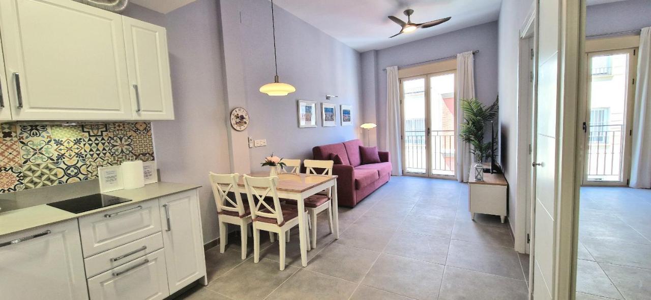 Malaga Lodge Apartments מראה חיצוני תמונה