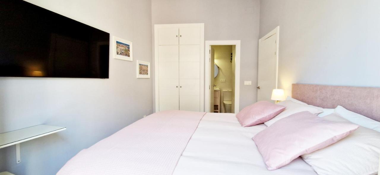 Malaga Lodge Apartments מראה חיצוני תמונה