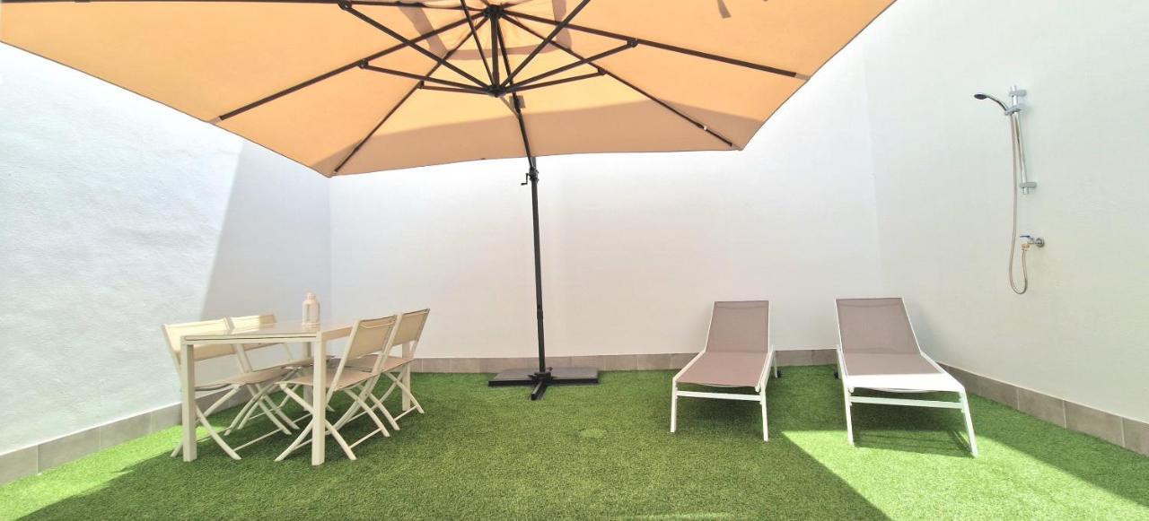 Malaga Lodge Apartments מראה חיצוני תמונה