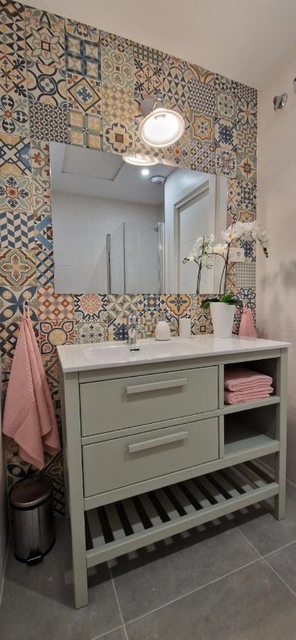 Malaga Lodge Apartments מראה חיצוני תמונה
