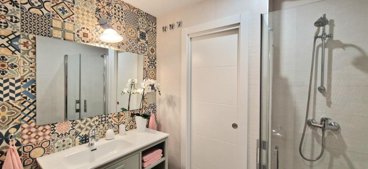 Malaga Lodge Apartments מראה חיצוני תמונה